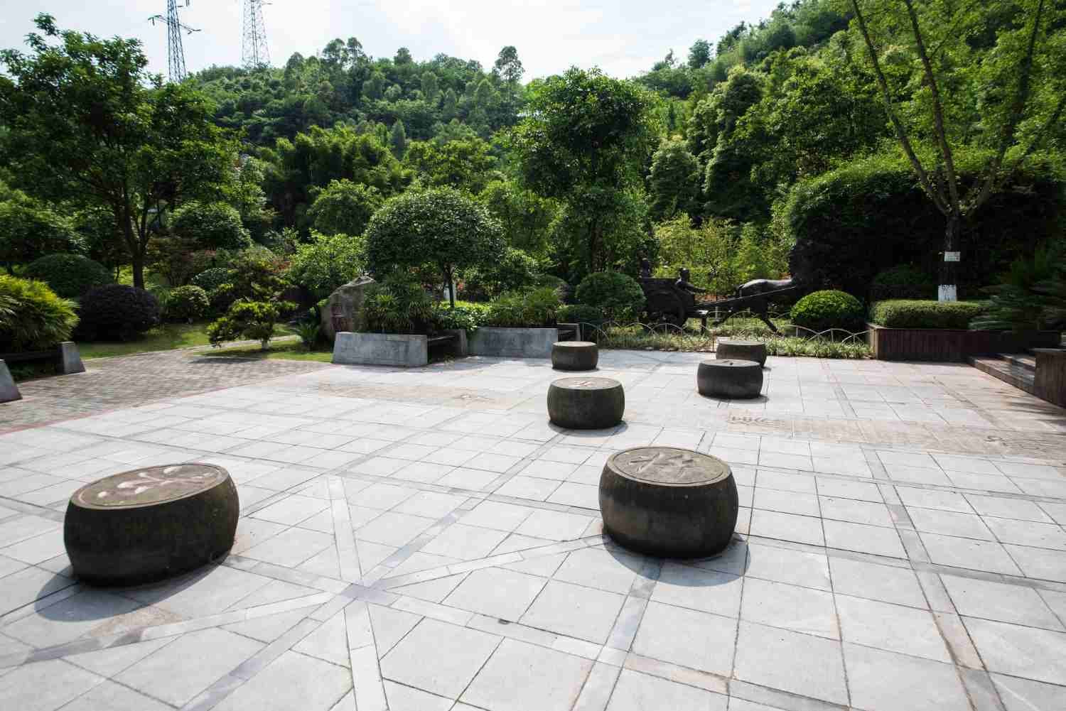 Choosing Hardscape Materials Around How a Yard Is Used